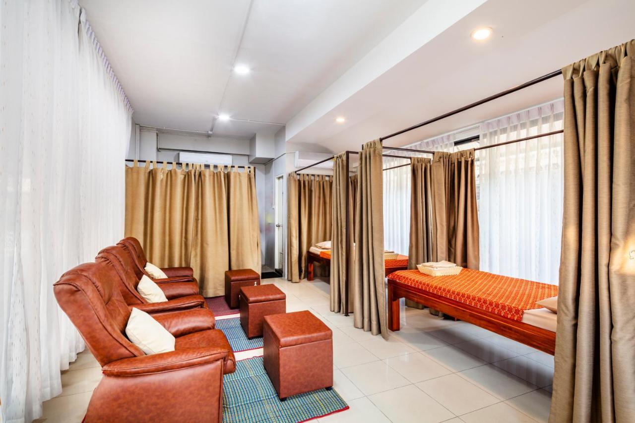 Livotel Hotel Hua Mak Бангкок Екстер'єр фото